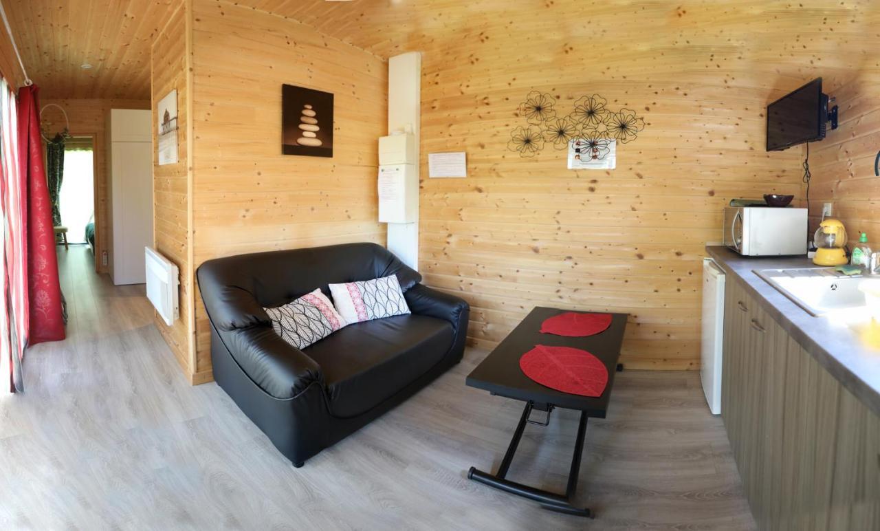 Au Coeur du Bien-Etre, chalet avec piscine chauffée et couverte, SPA, sauna, massages Monteaux Esterno foto