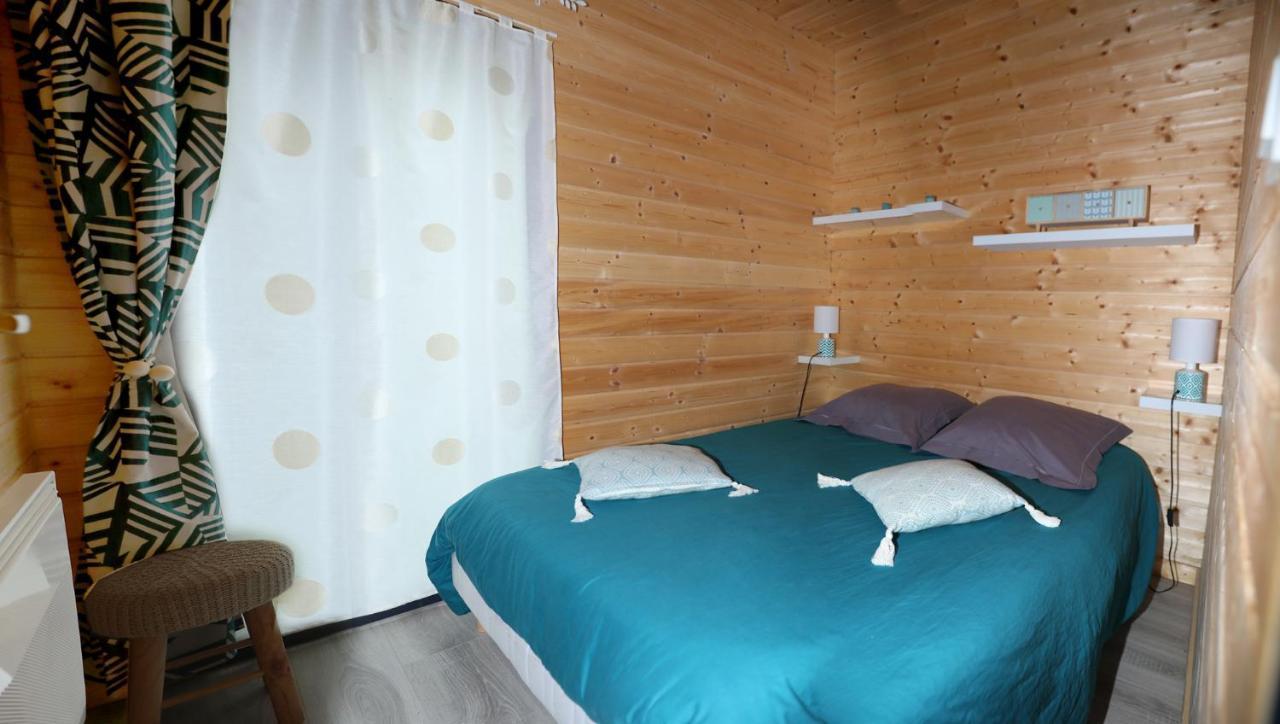 Au Coeur du Bien-Etre, chalet avec piscine chauffée et couverte, SPA, sauna, massages Monteaux Esterno foto