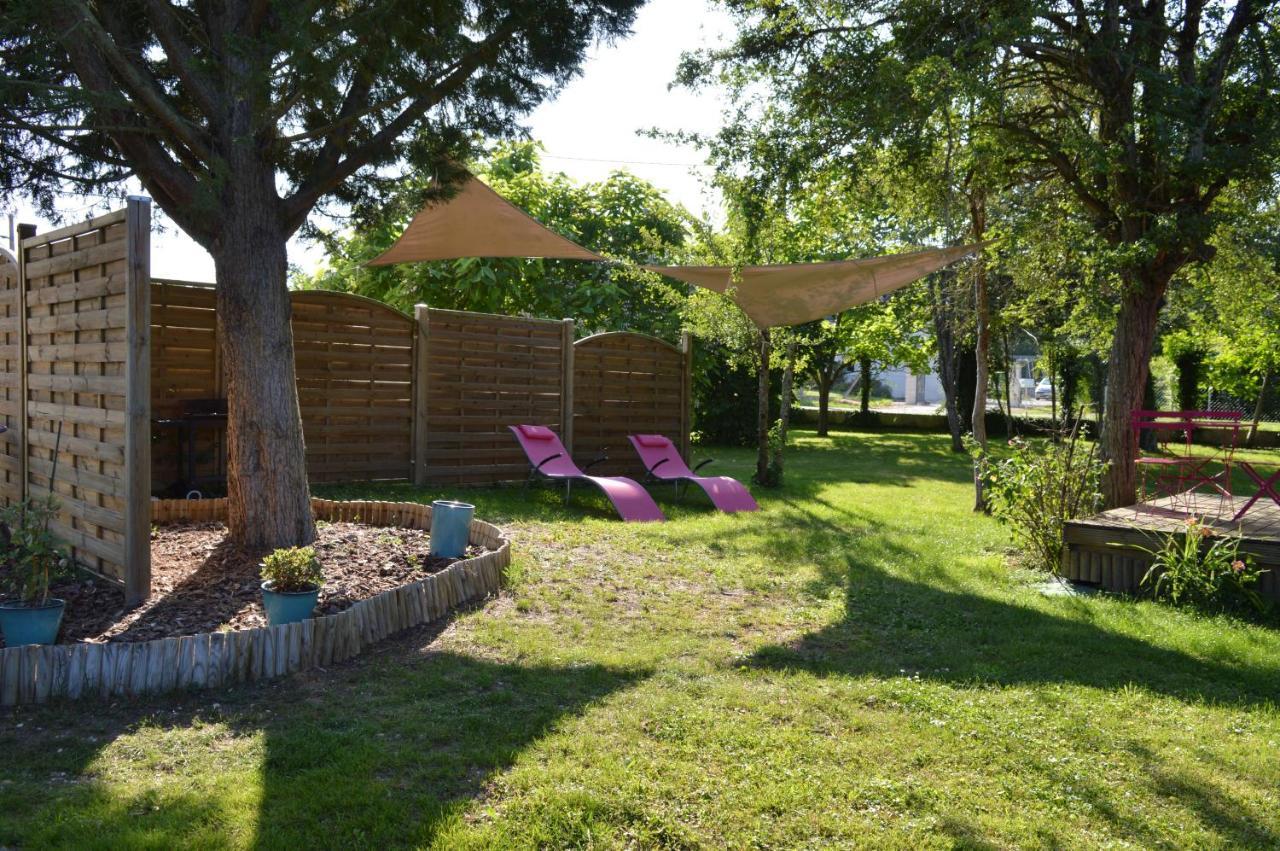 Au Coeur du Bien-Etre, chalet avec piscine chauffée et couverte, SPA, sauna, massages Monteaux Esterno foto
