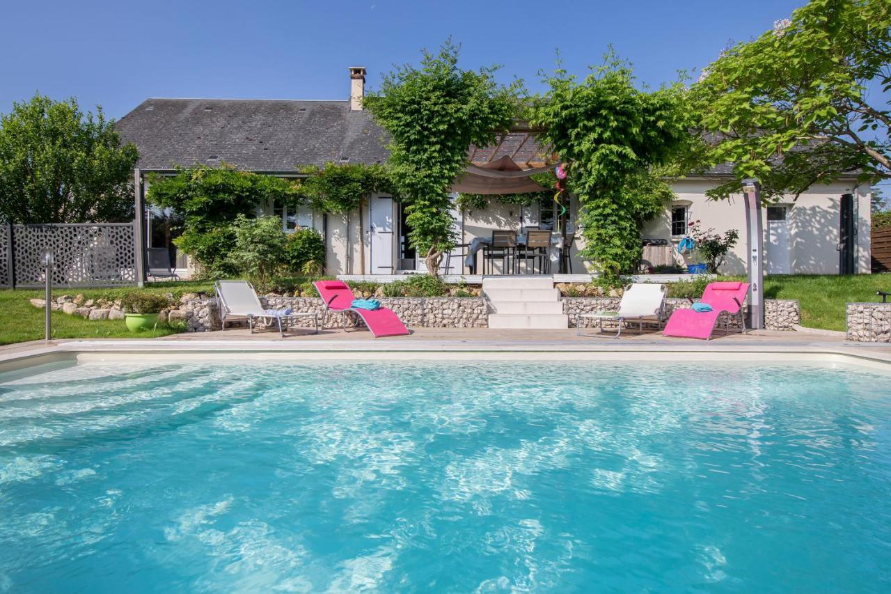 Au Coeur du Bien-Etre, chalet avec piscine chauffée et couverte, SPA, sauna, massages Monteaux Esterno foto